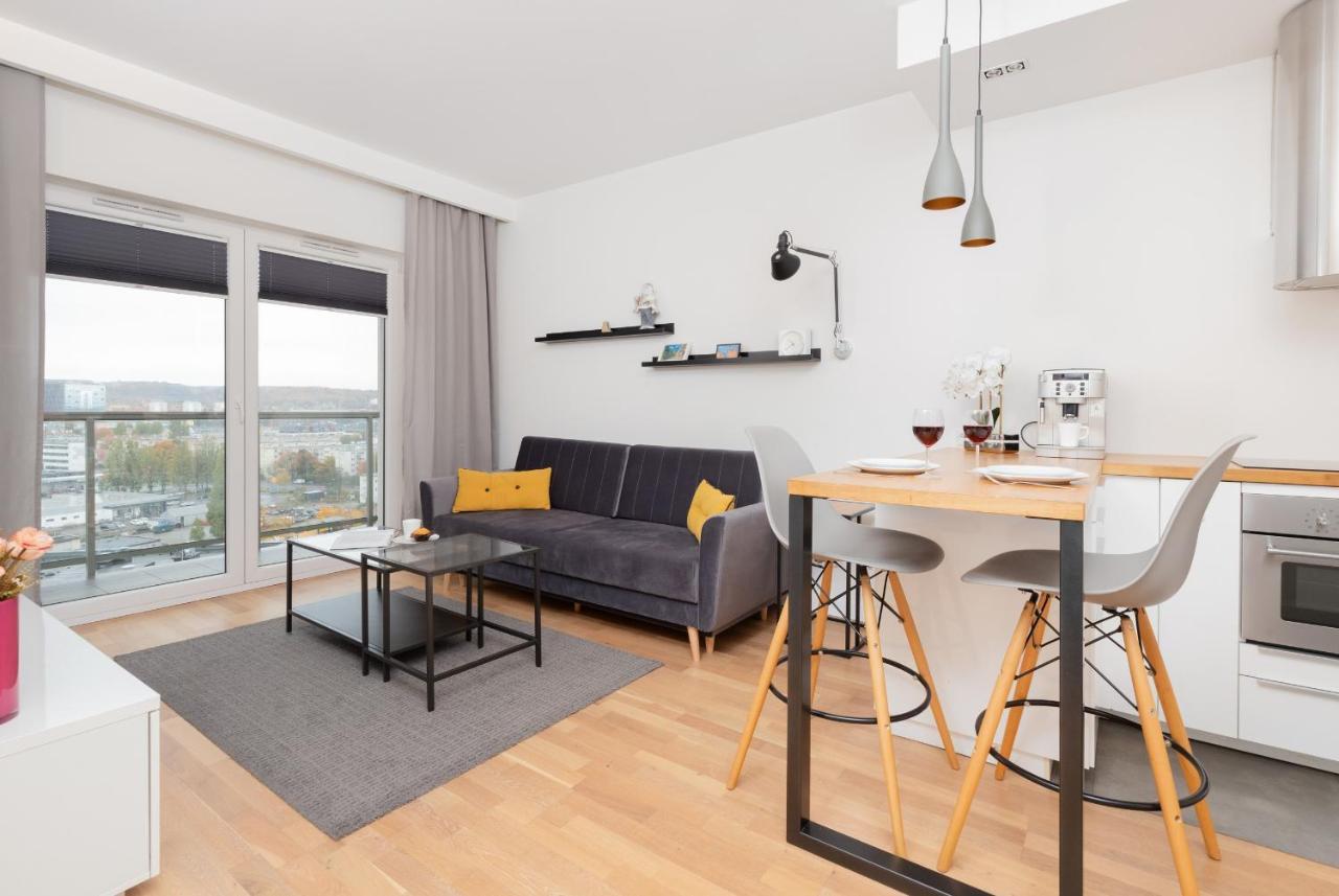 Apartament Spacious Aleja Rzeczypospolitej With Balcony By Renters Gdańsk