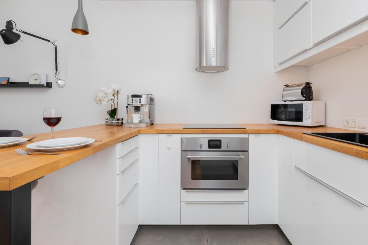 Spacious Aleja Rzeczypospolitej With Balcony By Renters Apartament Gdańsk